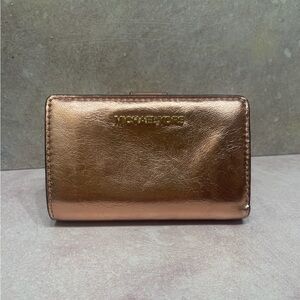 Michael Kors Medium Bifold Zip Coin Wallet 
Primrose Pink Metallic